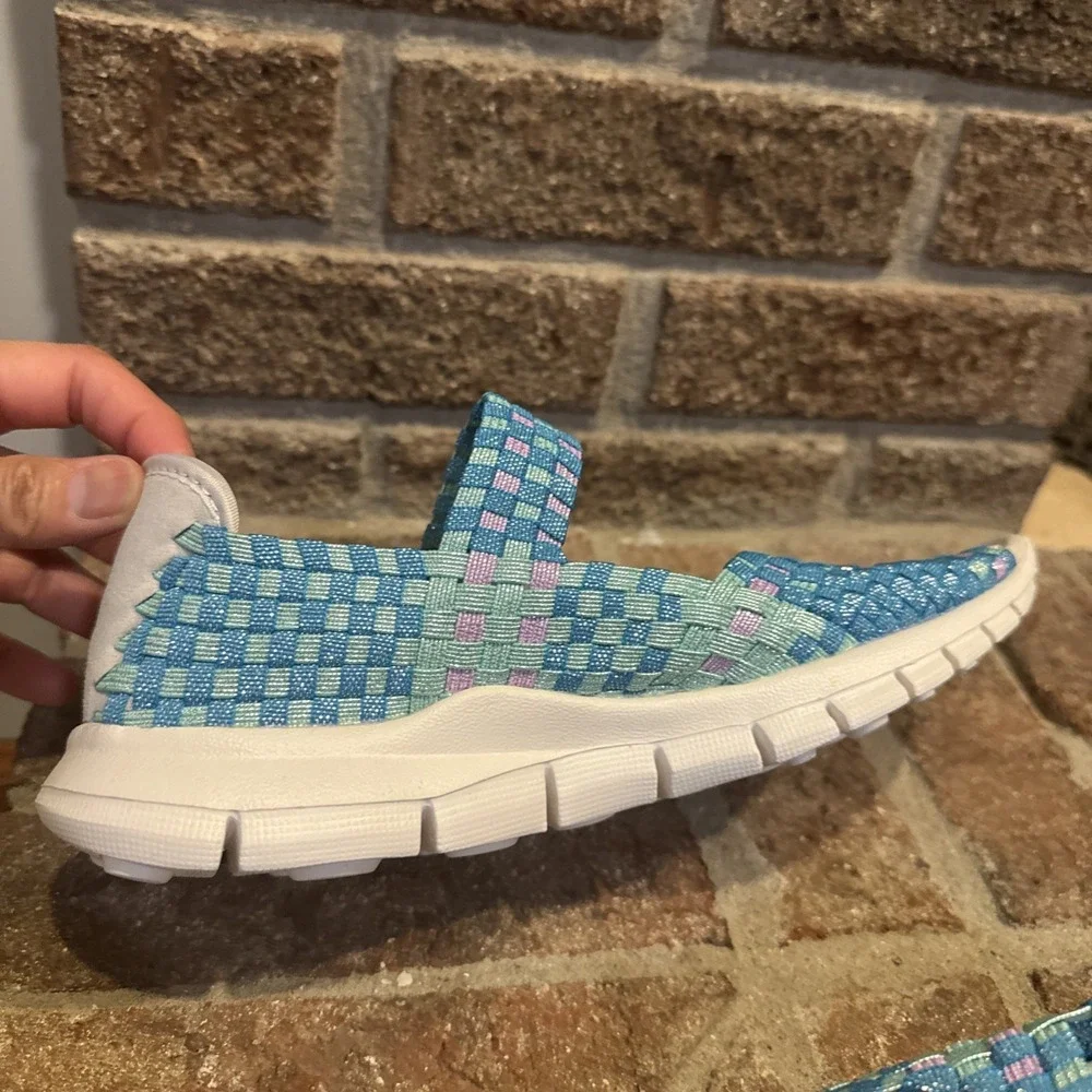 Bernie Mev Womens Comfi Sea Breeze Shimmer Stretch Woven‎ Open Toe Sz 8 #421
